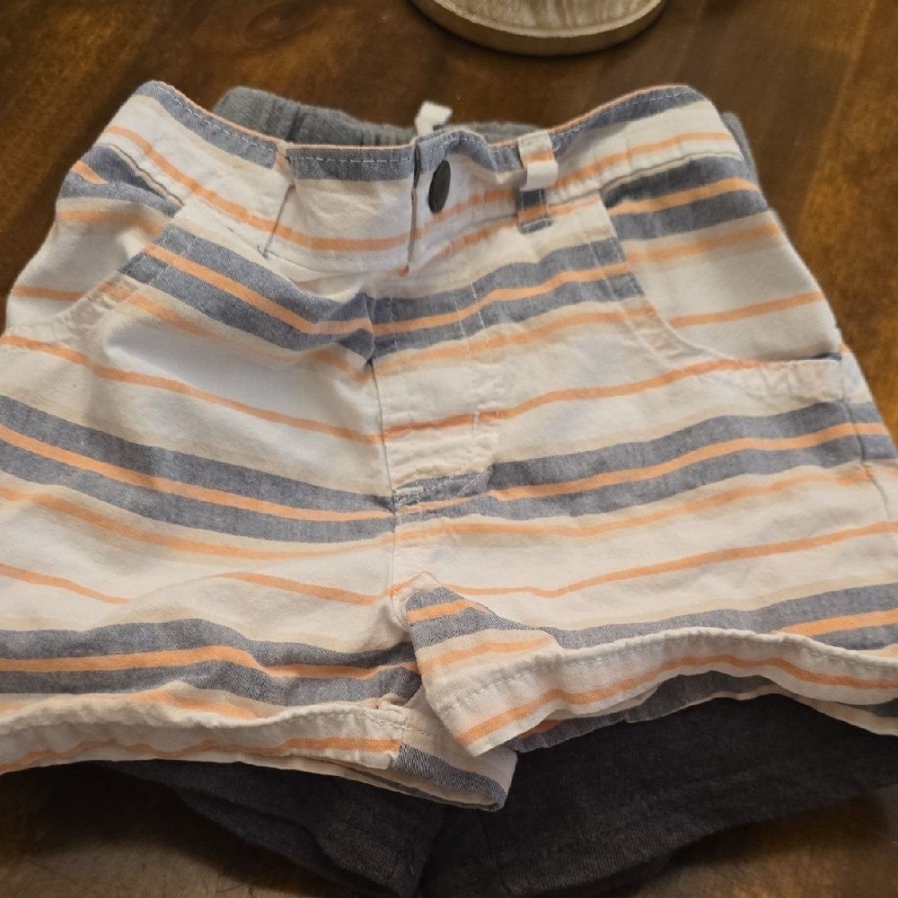 🩳 Bundle of 8 Baby Boy Shorts – Size 12 Months - Picture 6 of 9